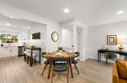 Alpharetta House | Explore Downtown Alpharetta and Avalon with Pet-Friendly Stay