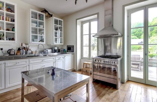 Saint-Briac-sur-Mer House | Experience STROMBOLI: Traditional House with Pool & Breakfast