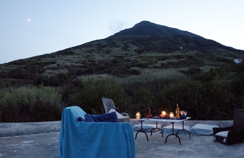 San Vincenzo House | Stromboli: A Coastal Retreat by Sea and Volcano