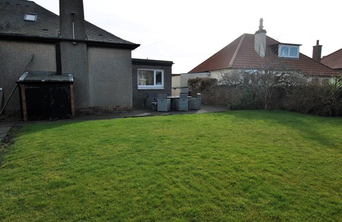 Pittenweem House | Stronvar: Coastal Retreat with Spectacular Sea Views