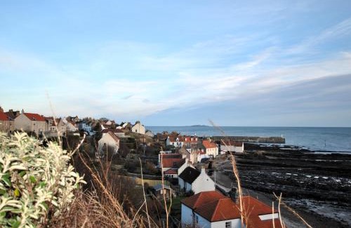 Pittenweem House | Stronvar: Coastal Home with Breathtaking Sea Views