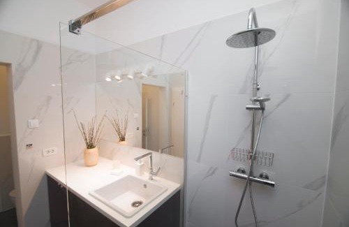 Donji Grad Apartment | Family-Friendly Retreat at Stross Apartments - Rated 9.4/10