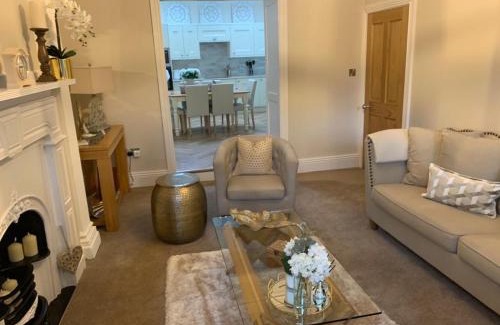 Berwick-upon-Tweed Apartment | Strother's Townhouse: Family-Friendly Oasis with 9.7 Rating