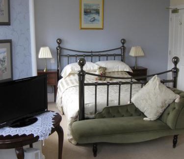 Buckie Bed & Breakfast | Elegant Struan House: Pet-Friendly Stay with Top Amenities
