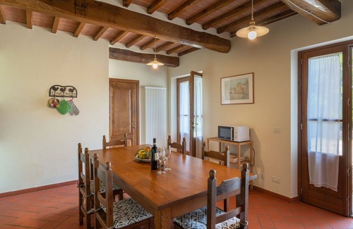 Monte San Savino Villa | Inviting Private Villa with Pool, Views & Pet-Friendly Features
