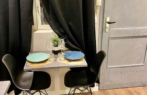 Besancon Old Town Apartment | Budget-Friendly Studette in the Heart of the City