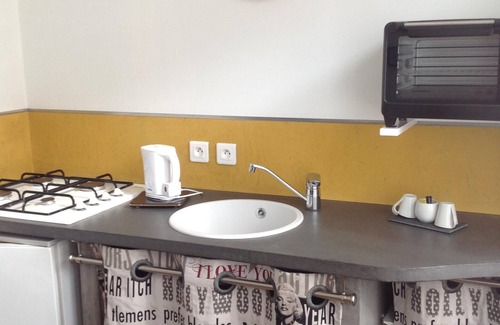 Saint-Gilles-Croix-de-Vie House | Cozy Studio for Two in Vieux Saint Gilles - Rated 9.6/10