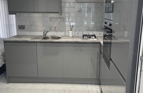 Milton Keynes Apartment | Cozy Studiio Apartment at Grange Farm in Milton Keynes