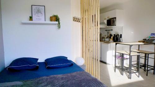 Chasseneuil-du-Poitou Apartment | Child-Friendly Studio Near Futuroscope - Rated 8.9/10