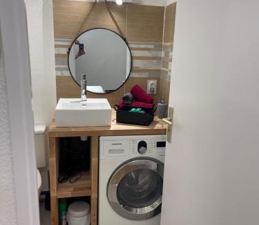 Saint Philippe Apartment | Cozy Studio in Nice with Garage & Pet-Friendly Stay