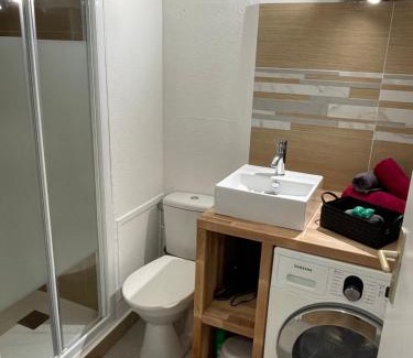 Saint Philippe Apartment | Cozy Studio in Nice with Garage & Pet-Friendly Stay