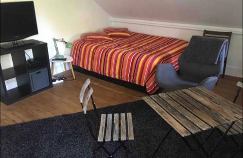 Rambouillet Apartment | Inviting Studio à Rambouillet - Guest Rated 9/10