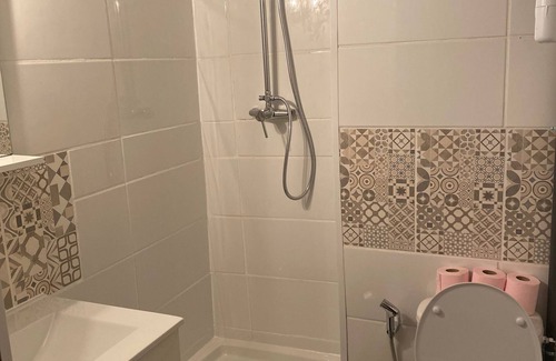 Talence Apartment | Cozy Studio in Talence Perfect for Seasonal Getaways