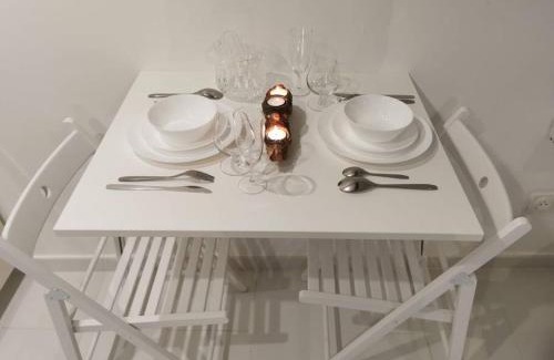 Les Arcs-sur-Argens Apartment | Inviting Studio with Round Bed & Massage Table in Aux Arcs