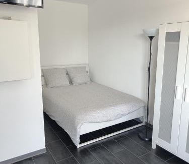 Argenteuil Apartment | Cozy Studio Near Paris with Top Guest Ratings of 8.5/10