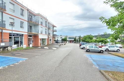 Saint-Priest-en-Jarez Apartment | Budget-Friendly Studio with Great Reviews Near CHU