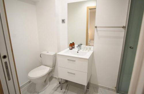 Le Pin Apartment | Peaceful Studio 10 RDC: Ideal for Couples & Families