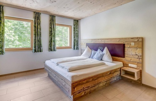 Schroecken Bed & Breakfast | Inviting Studio 1 - Lisas, Austria with Spa & Breakfast