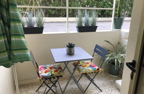 Cannes Apartment | Ideal Studio Steps from Croisette with Pool and Spa