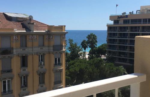 Fabron Apartment | Cozy Studio 100m from the Sea with Oceanfront Views