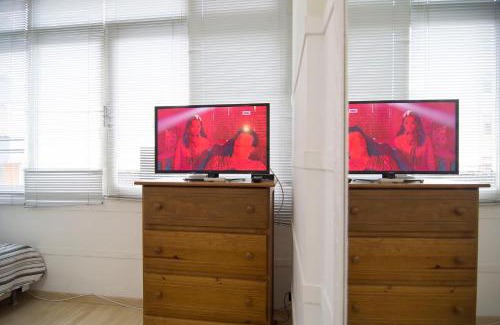 Historic Center Apartment | Pet-Friendly Retreat: Studio 103 for Your Family Getaway