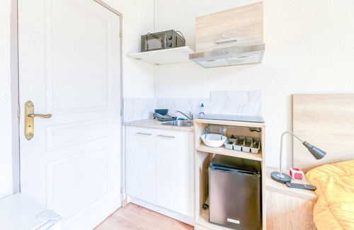 Arvillard Apartment | Studio '105' with Shared Pool, Shared Terrace and Wi-Fi