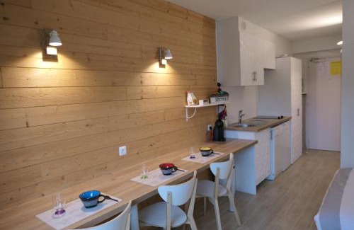 Carquefou Apartment | Cozy Studio 116: Family-Friendly & Accessible Getaway