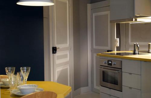 Vic-le-Comte Apartment | Inviting Studio 1769 Sainte-Chapelle - Rated 8.7/10