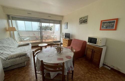 Saint-Jean-de-Monts Apartment | Cozy Appartement in Saint-Jean-de-Monts for 2 Guests