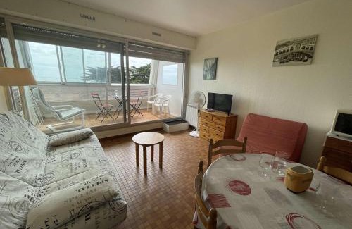 Saint-Jean-de-Monts Apartment | Cozy Appartement in Saint-Jean-de-Monts for 2 Guests