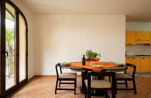 Racale Apartment | Oceanfront Studio in Racale - Rated 10/10 by Guests