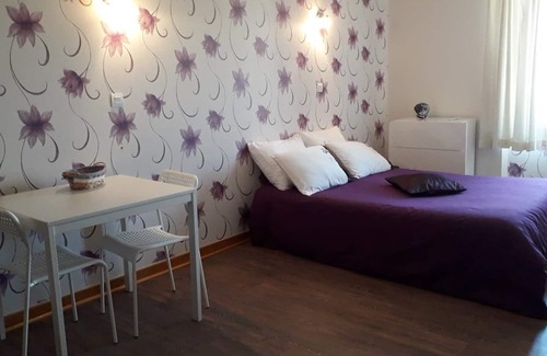 Jassat Apartment | Cozy Studio for Two Near the Scenic Cézallier Gates