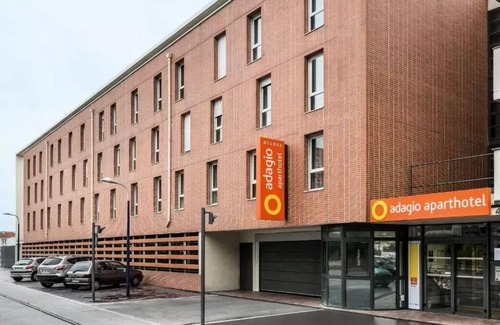 Clamart Apartment | Convenient Aparthotel Adagio access Paris Clamart for 2
