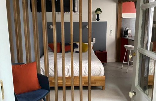 Autun Apartment | Cozy Studio & Apartment Near Cathedral - Rated 9.2 by Guests