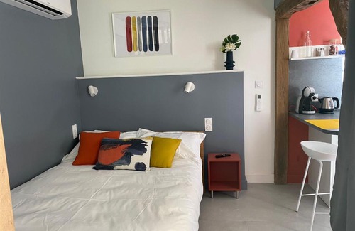 Autun Apartment | Cozy Studio & Apartment Near Cathedral - Rated 9.2 by Guests