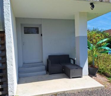Luxeuil-les-Bains House | Cozy Studio for Two with Oceanfront Views and Pet Friendly