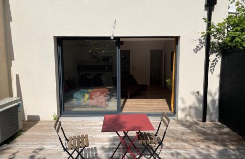 Plein Sud Apartment | Explore Studio 2 RDC Henriville - Guest Rated 9.1/10