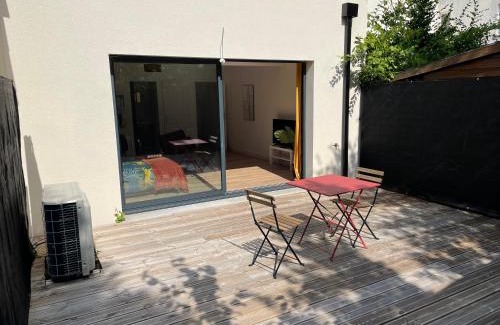 Plein Sud Apartment | Explore Studio 2 RDC Henriville - Guest Rated 9.1/10