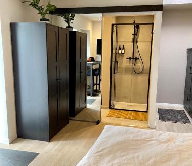 Bergisch Gladbach Apartment | Pet-Friendly Studio 20for2 Near Cologne - Rated 9.4/10