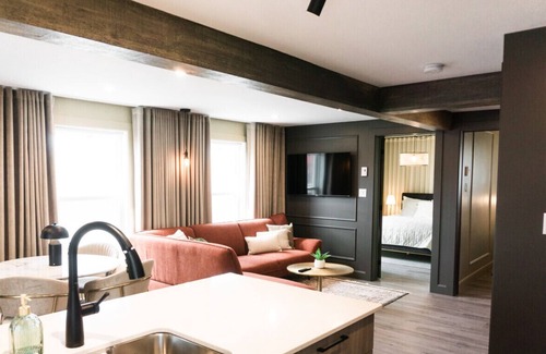Magog Apartment | Studio 21 charm and comfort in the heart of Magog