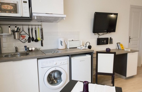 Vittel Apartment | Guest Rated: Studio 22 with Garden View & Kitchen Access