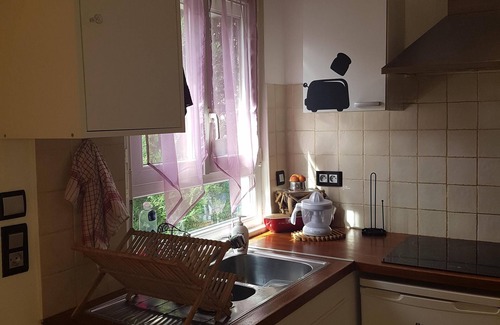 Saint-Michel-sur-Orge Apartment | Cozy Studio with Private Garden & Family-Friendly Amenities