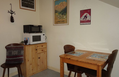Mont-Dore Apartment | Cozy Studio in Mont-Dore Center – Perfect for 3 Guests!