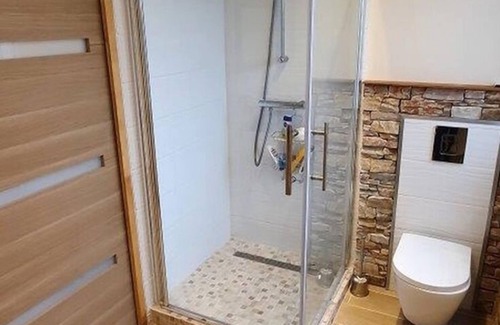 Meze Apartment | Cozy Studio Steps from the Beach with Breakfast Included