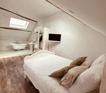 Ardenne Metropole Apartment | Oceanfront Studio 3 du SPA Célinie with Spa Access