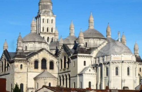 Perigueux Apartment | Studio 3 minutes from the city center in a quiet street
