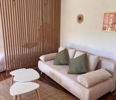 Tamaris Apartment | Cozy Studio 3 Minutes from the Beach - Family Friendly