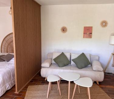 Tamaris Apartment | Cozy Studio 3 Minutes from the Beach - Family Friendly