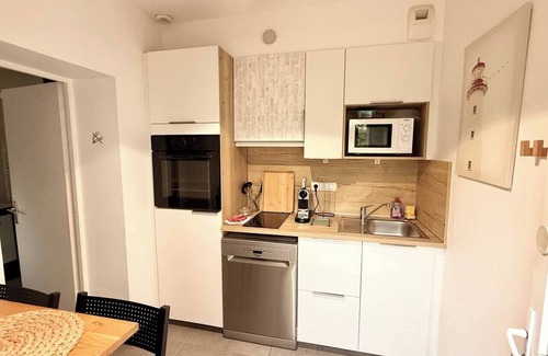 Saint-Nazaire Apartment | Studio 3 (T1) - Place to B "L'harmattan