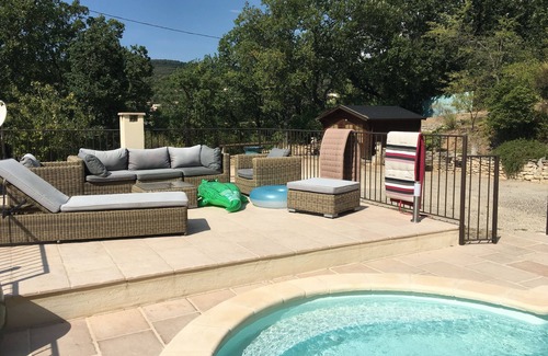 Lioux House | Idyllic Studio in Luberon Countryside, Near Gordes